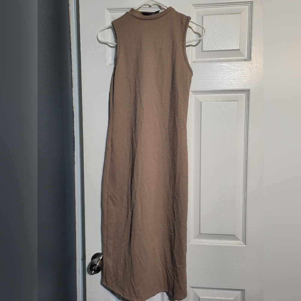 Olivia Rae Sleeveless Brown Midi Dress